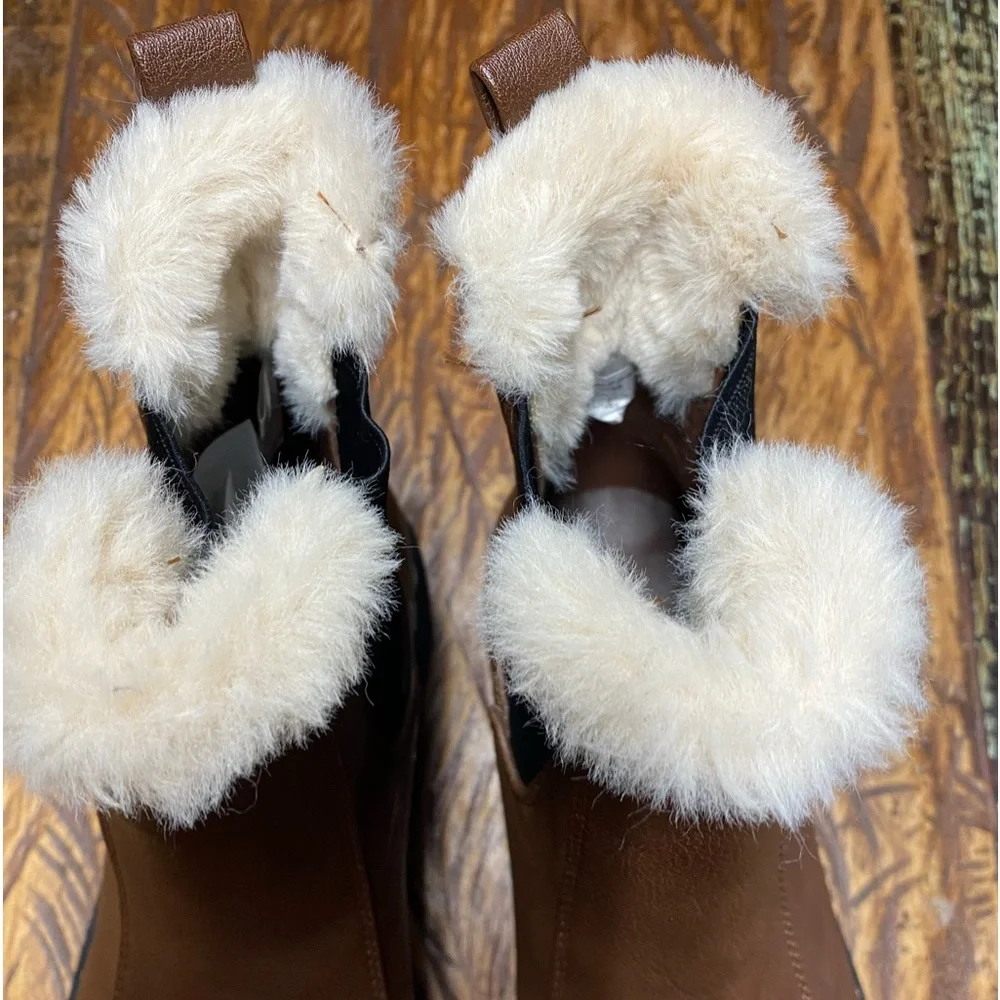 Portland Helena Women’s Tan Brown Faux Leather & Fur Ankle Chelsea Boots Size 8